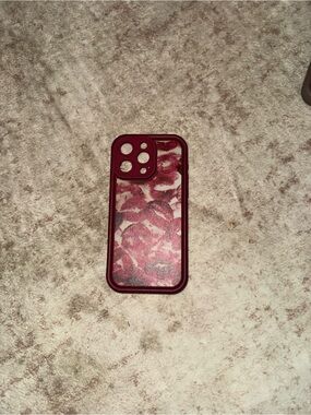 SHEIN Burgundy Floral Kiss-Print Phone Case